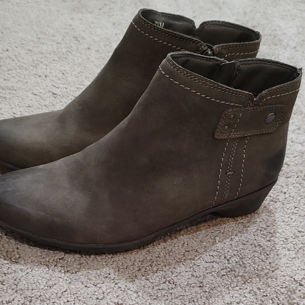 Rockport Women's Suede Ankle Booties in Dark Gray
